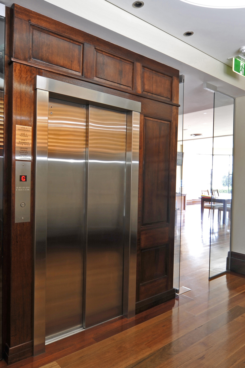 piattaforma elevatrice per disabili e anziani